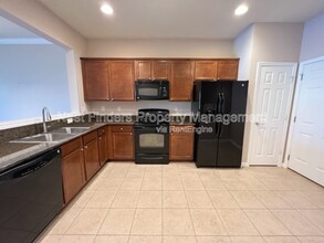 6937 Woody Vine Dr in Jacksonville, FL - Building Photo - Building Photo
