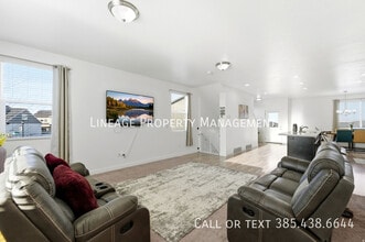 10847 Big Meadow Dr in South Jordan, UT - Building Photo - Building Photo