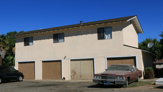 2836 Levon Ave in Modesto, CA - Building Photo - Building Photo