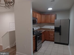 5403 Crossrail Dr in Burke, VA - Building Photo - Building Photo