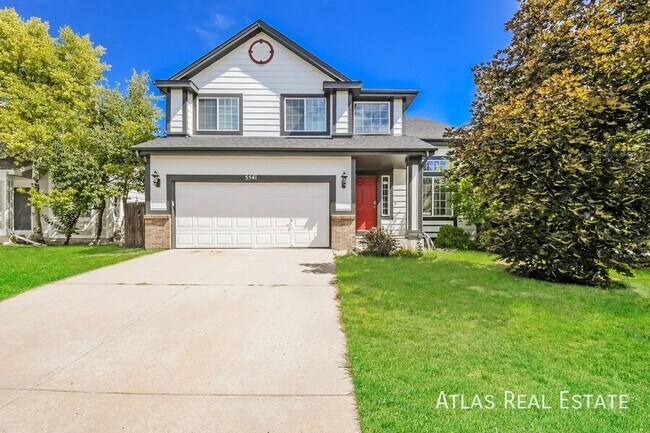 property at 5541 Spruce Ave