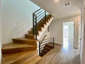 7 Wigglesworth St, Unit 3 in Boston, MA - Building Photo - Building Photo