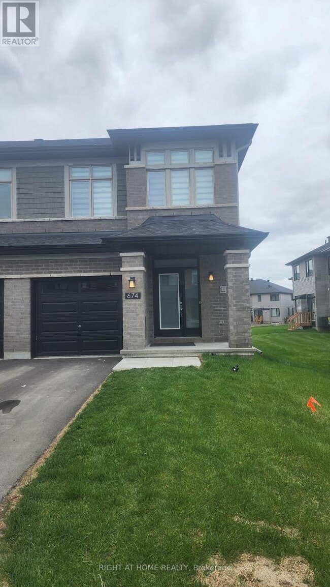property at 674 Honeydew St