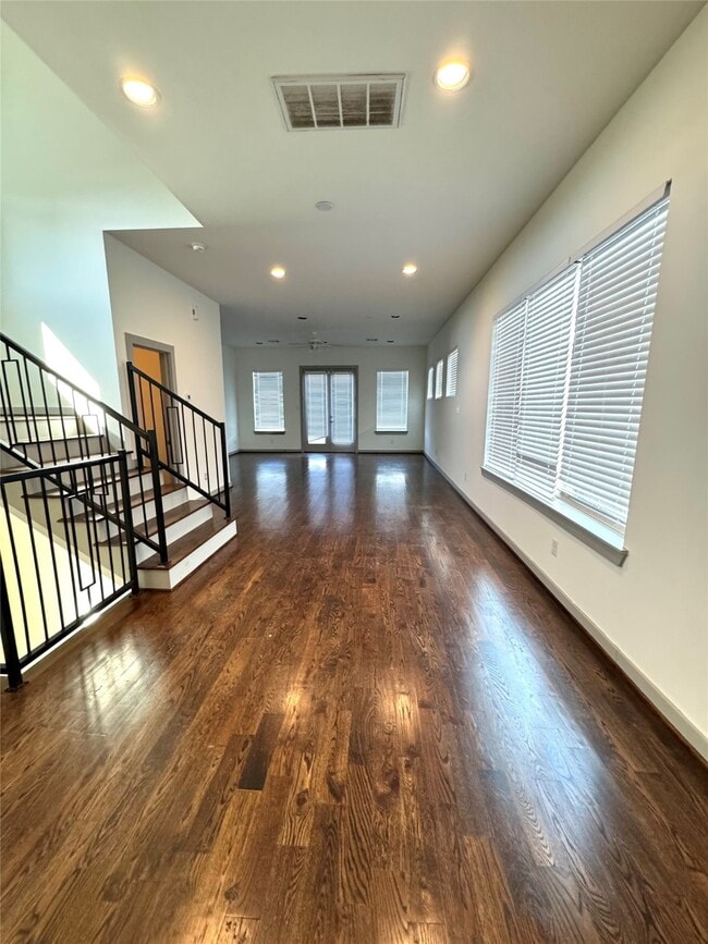 property at 2405 Bastrop St