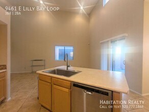 9461 E Lilly Bay Loop in Tucson, AZ - Building Photo - Building Photo