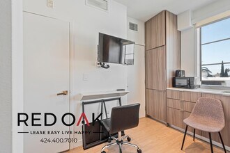 11649 Mayfield Ave in Los Angeles, CA - Building Photo - Building Photo
