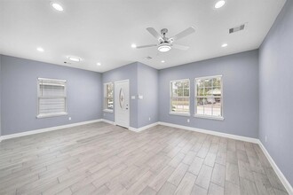 5222 Bataan Rd in Houston, TX - Building Photo - Building Photo