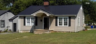 1301 Nutwood St in Bowling Green, KY - Building Photo