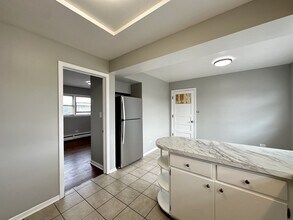 5837 W Addison St, Unit M07H in Chicago, IL - Building Photo - Building Photo