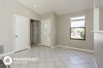 10464 Indian Walk Rd in Jacksonville, FL - Foto de edificio - Building Photo