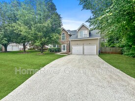 2053 Reflective Waters Rd in Villa Rica, GA - Building Photo