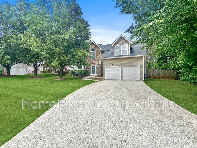 2053 Reflective Waters Rd in Villa Rica, GA - Building Photo