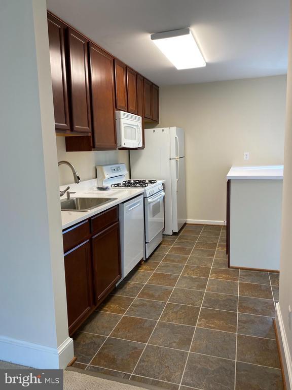 property at 7805 Accotink Pl