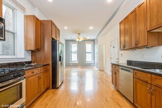 1822 W Huron St in Chicago, IL - Building Photo - Building Photo