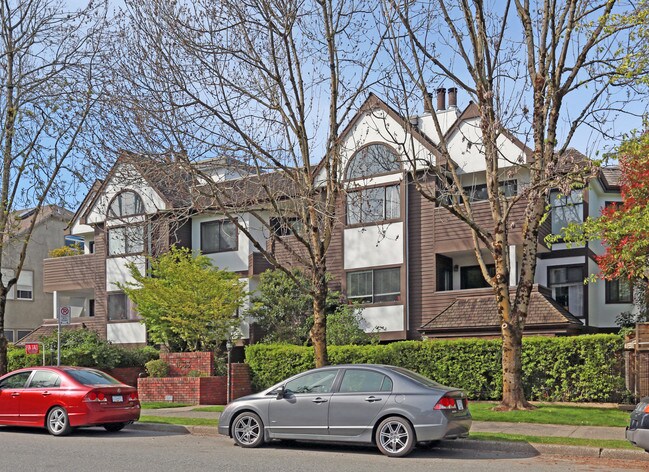 Dorchester Place in Vancouver, BC - Building Photo - Primary Photo