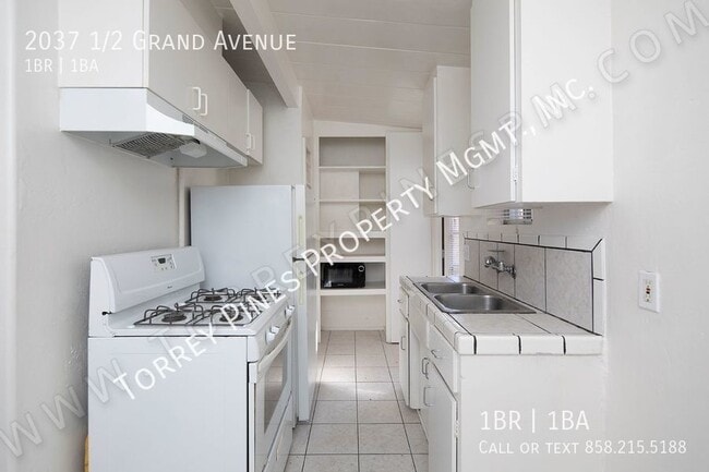 2037 1/2 Grand Ave in San Diego, CA - Building Photo - Building Photo