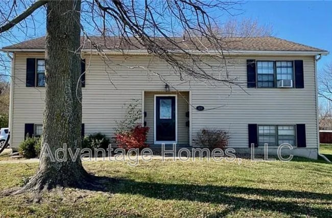 property at 123 S Chester St