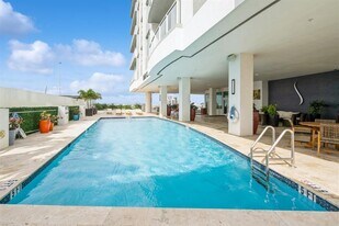 315 NE 3rd Ave, Unit 1602 in Fort Lauderdale, FL - Building Photo