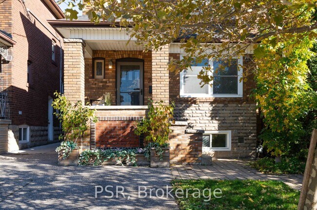 217 Northcliffe Blvd in Toronto, ON - Building Photo - Building Photo