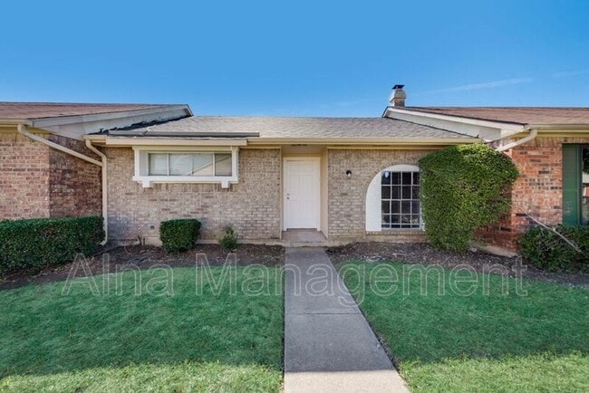 property at 80 E Mountain Creek Dr