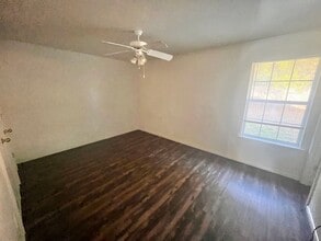 406 Dale Ave in Nolanville, TX - Foto de edificio - Building Photo