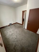 1305 Merrill Ave, Unit 4 in Wausau, WI - Building Photo - Building Photo