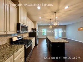 6564 Hasley Woods Dr in Huntersville, NC - Building Photo - Building Photo
