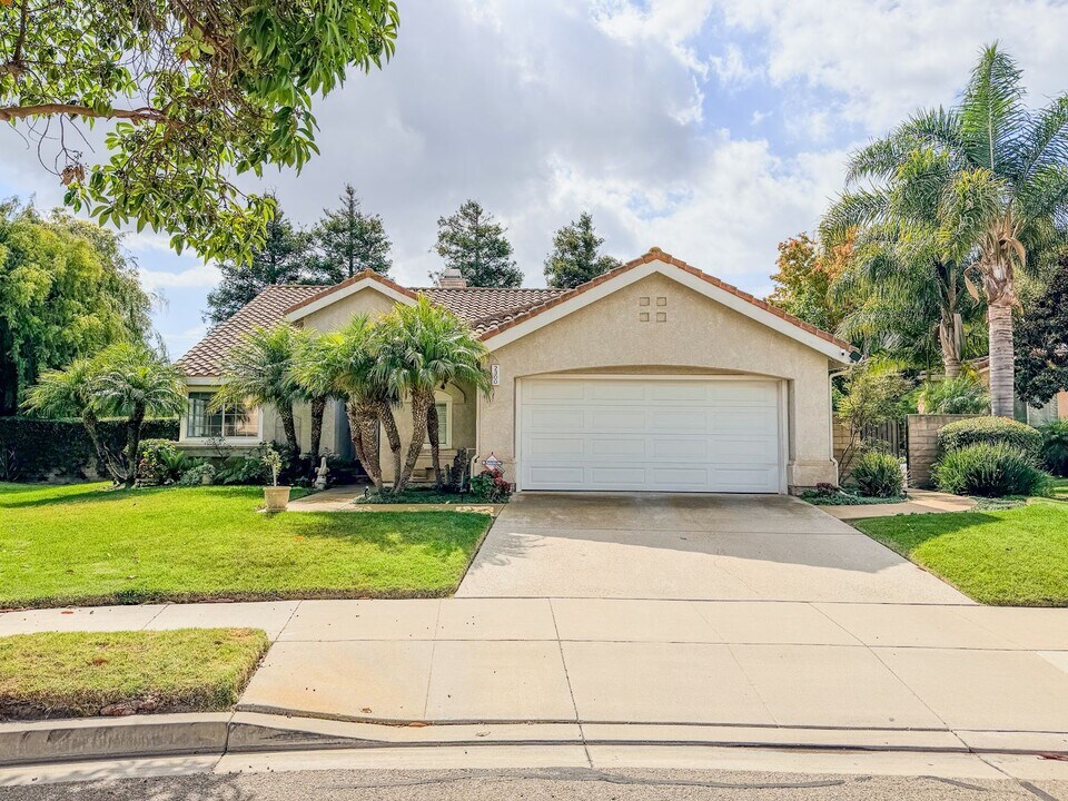 2300 Bayhill Ct in Oxnard, CA - Building Photo