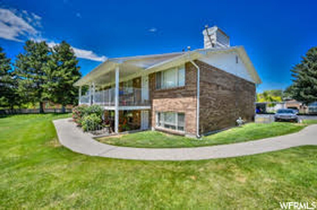 4022 Vernon Cir in Salt Lake City, UT - Building Photo