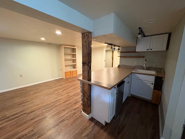 42 E Rich Ave