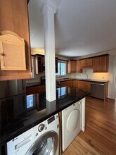 67 Fairfax St, Unit 1 in Somerville, MA - Foto de edificio - Building Photo