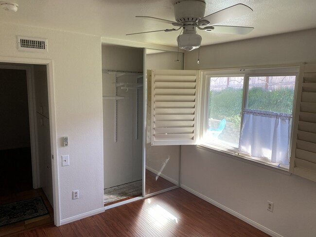 2101 Ridgeview Pl in Escondido, CA - Foto de edificio - Building Photo