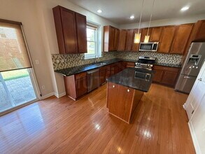51124 Hallfield St in Novi, MI - Building Photo - Building Photo