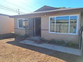 4855 Coconino Way in San Diego, CA - Building Photo