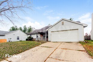 2835 Greenview Way in Indianapolis, IN - Building Photo