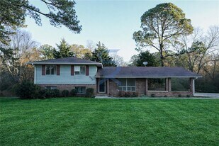 507 Menefee St in Palmetto, GA - Building Photo