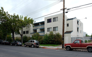 380 E San Salvador St in San Jose, CA - Building Photo - Building Photo