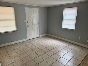 1214 Gillespie Ave in Albany, GA - Foto de edificio - Building Photo