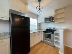 1502 Heights Blvd, Unit 10 in Houston, TX - Building Photo - Building Photo