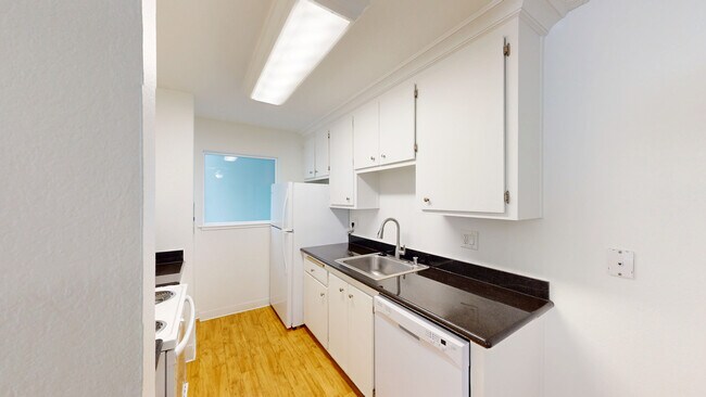 475 Ignacio Blvd in Novato, CA - Building Photo - Building Photo