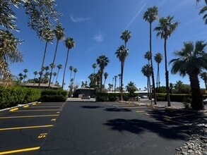 Twin Palms Apartments in Palm Springs, CA - Building Photo - Building Photo