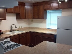 28 Sherman Ter, Unit 1 in Madison, WI - Building Photo - Building Photo