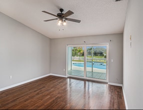 257 Bunker Rd in Rotonda West, FL - Foto de edificio - Building Photo