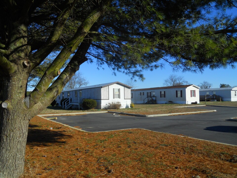 Meadows Mobile Home Estates in Hartfield, VA - Building Photo