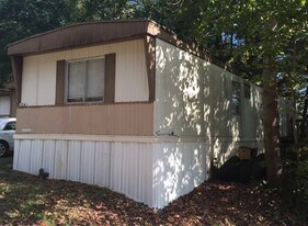 104 Sante Cir in Gastonia, NC - Building Photo