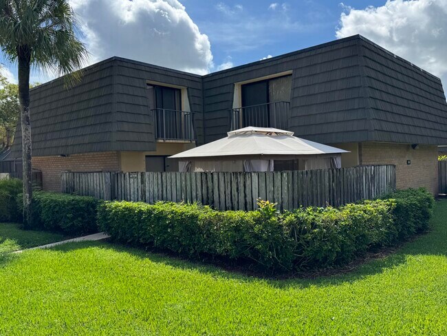 4709 47th Way in West Palm Beach, FL - Building Photo - Building Photo