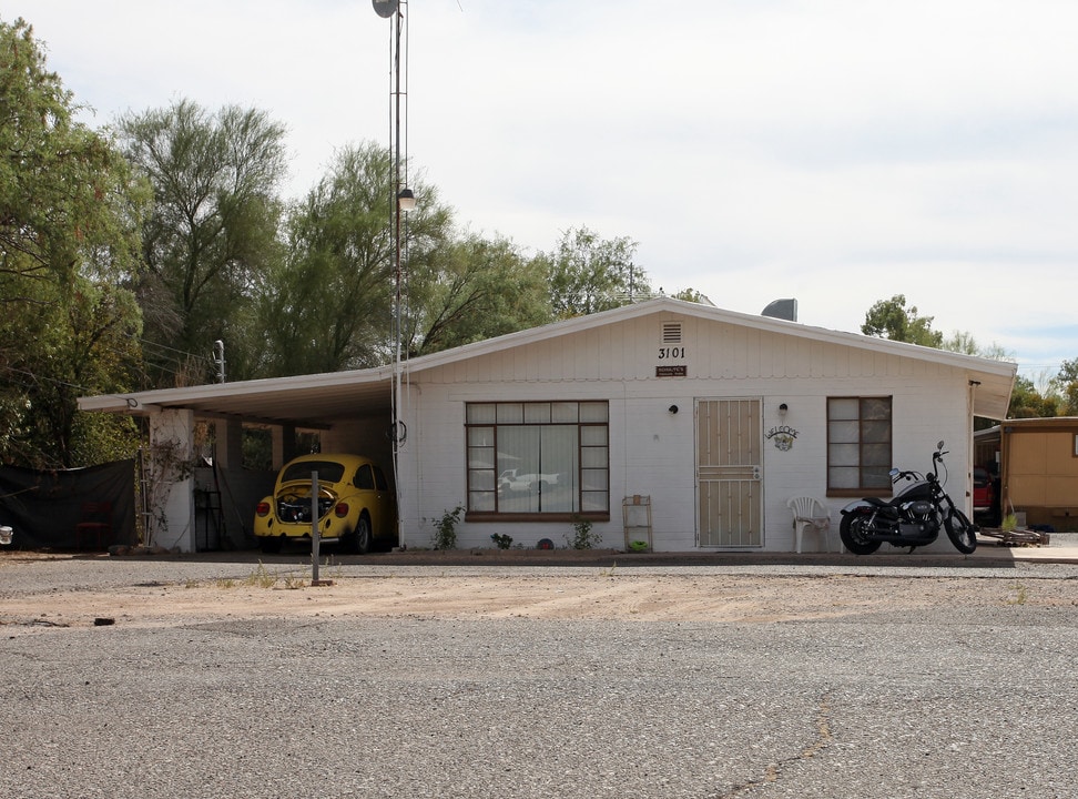 Dale Mobile Home Park in Tucson, AZ - Building Photo