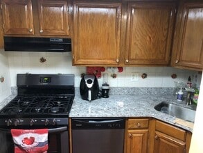 1400 Northgate Sq, Unit 11 in Reston, VA - Building Photo - Building Photo