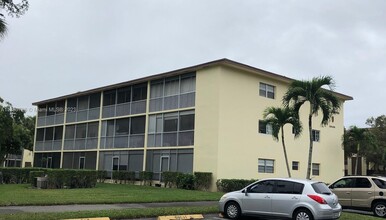 13500 SW 1st St, Unit 312U in Pembroke Pines, FL - Foto de edificio - Building Photo