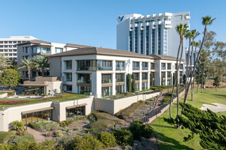 Meridian Residences in Newport Beach, CA - Building Photo - Building Photo